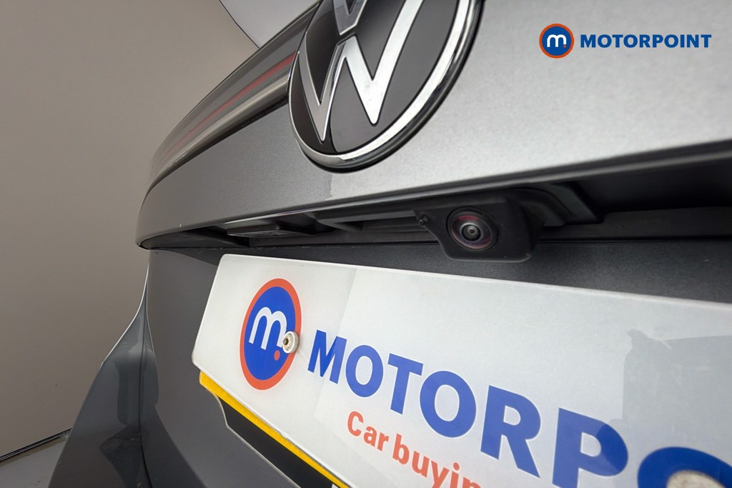 Volkswagen Passat R-Line Automatic Petrol Plug-In Hybrid Estate - Stock Number (1661968) - 36th supplementary image