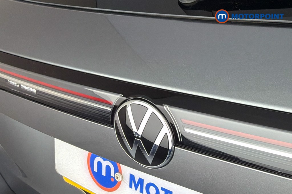 Volkswagen Passat R-Line Automatic Petrol Plug-In Hybrid Estate - Stock Number (1661968) - 37th supplementary image