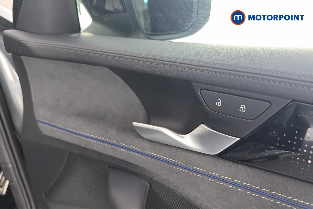 Volkswagen Passat R-Line Automatic Petrol Plug-In Hybrid Estate - Stock Number (1661968) - 42nd supplementary image
