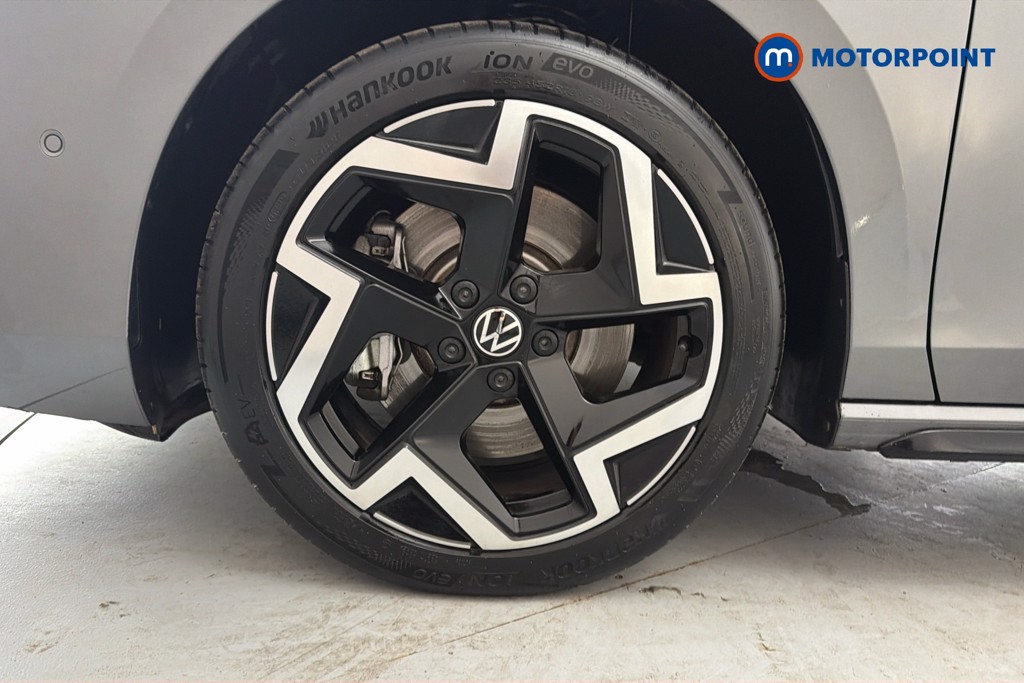 Volkswagen Passat R-Line Automatic Petrol Plug-In Hybrid Estate - Stock Number (1661968) - 47th supplementary image