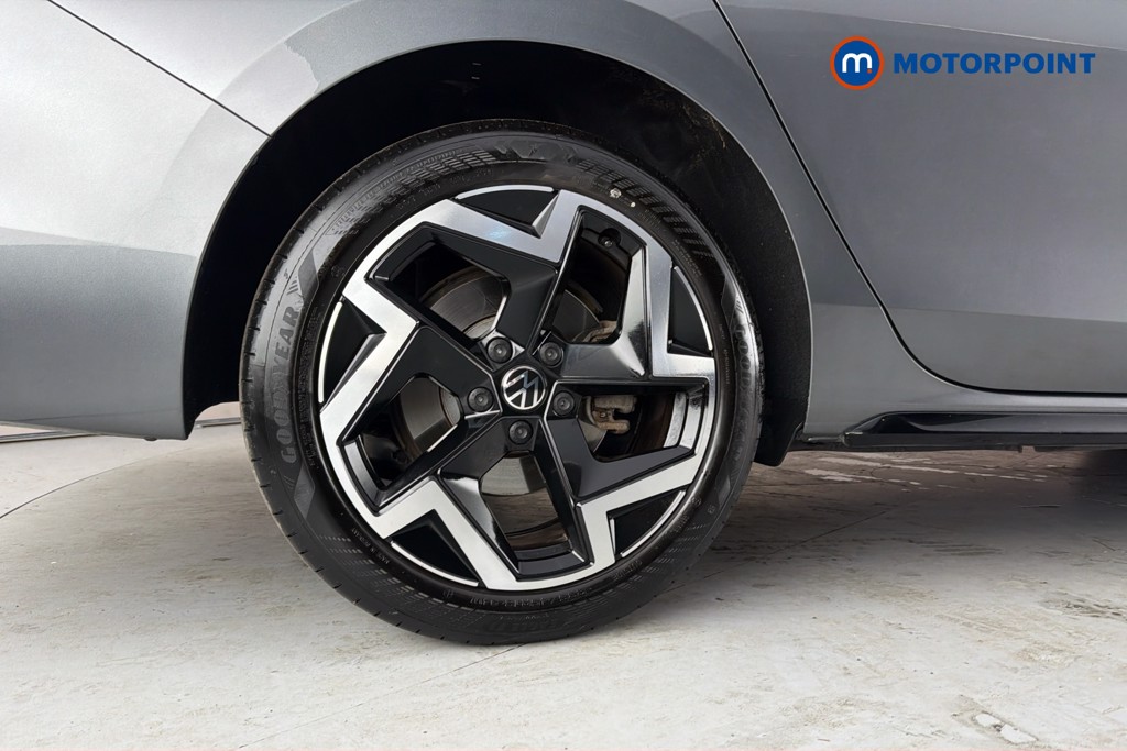 Volkswagen Passat R-Line Automatic Petrol Plug-In Hybrid Estate - Stock Number (1661968) - 49th supplementary image