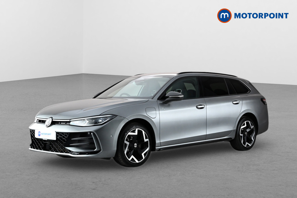 Volkswagen Passat R-Line Automatic Petrol Plug-In Hybrid Estate - Stock Number (1661968) - Passenger side front corner