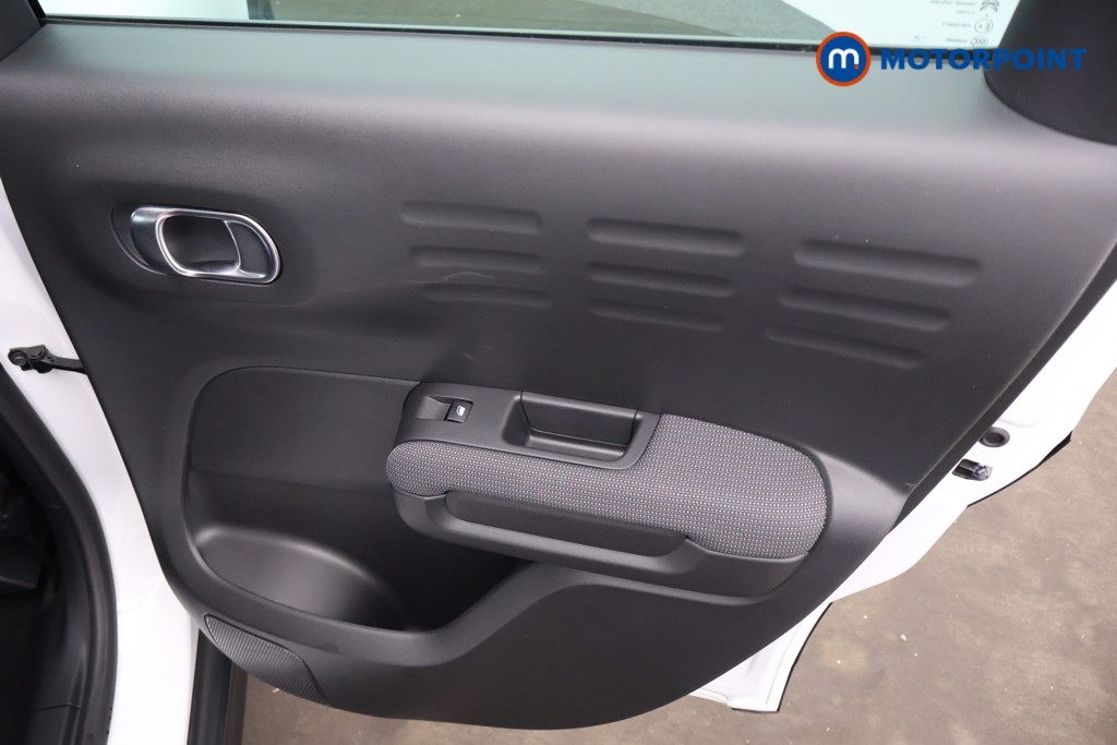 Citroen C3 Aircross Plus Manual Petrol SUV - Stock Number (1662275) - 17th supplementary image