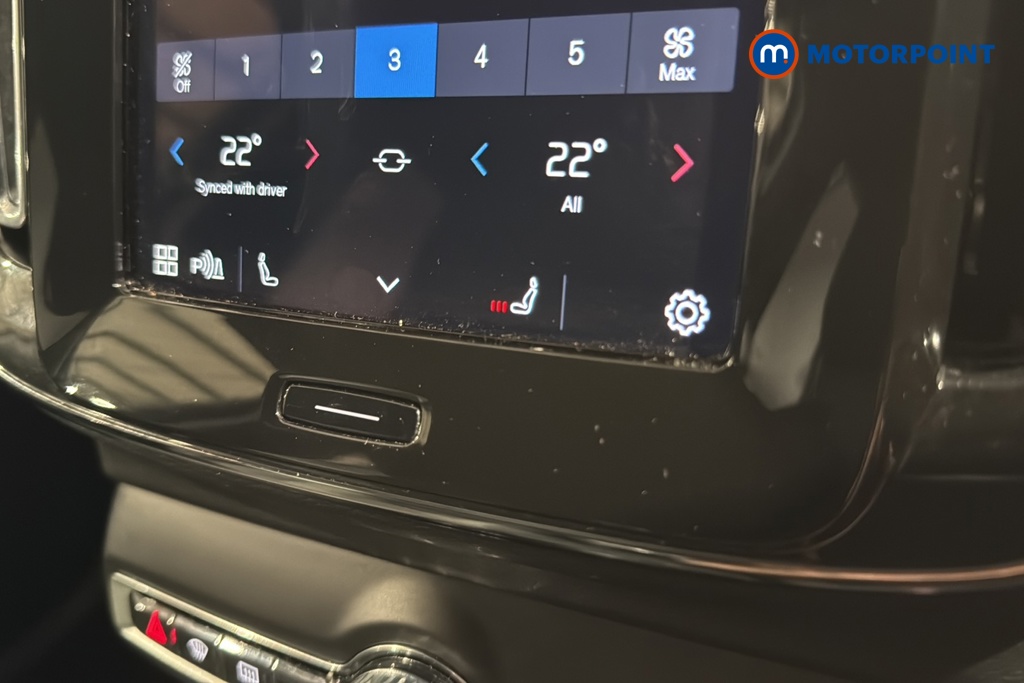 Volvo Xc40 Core Automatic Petrol SUV - Stock Number (1662389) - 14th supplementary image