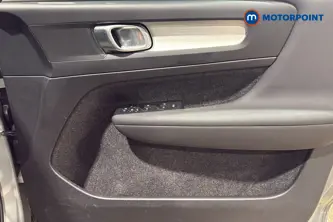 Volvo Xc40 Core Automatic Petrol SUV - Stock Number (1662389) - 18th supplementary image