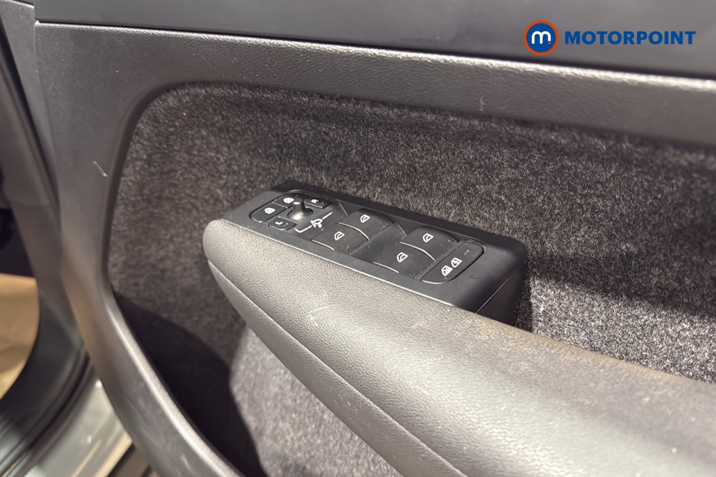 Volvo Xc40 Core Automatic Petrol SUV - Stock Number (1662389) - 19th supplementary image