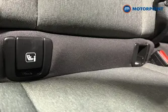 Volvo Xc40 Core Automatic Petrol SUV - Stock Number (1662389) - 27th supplementary image