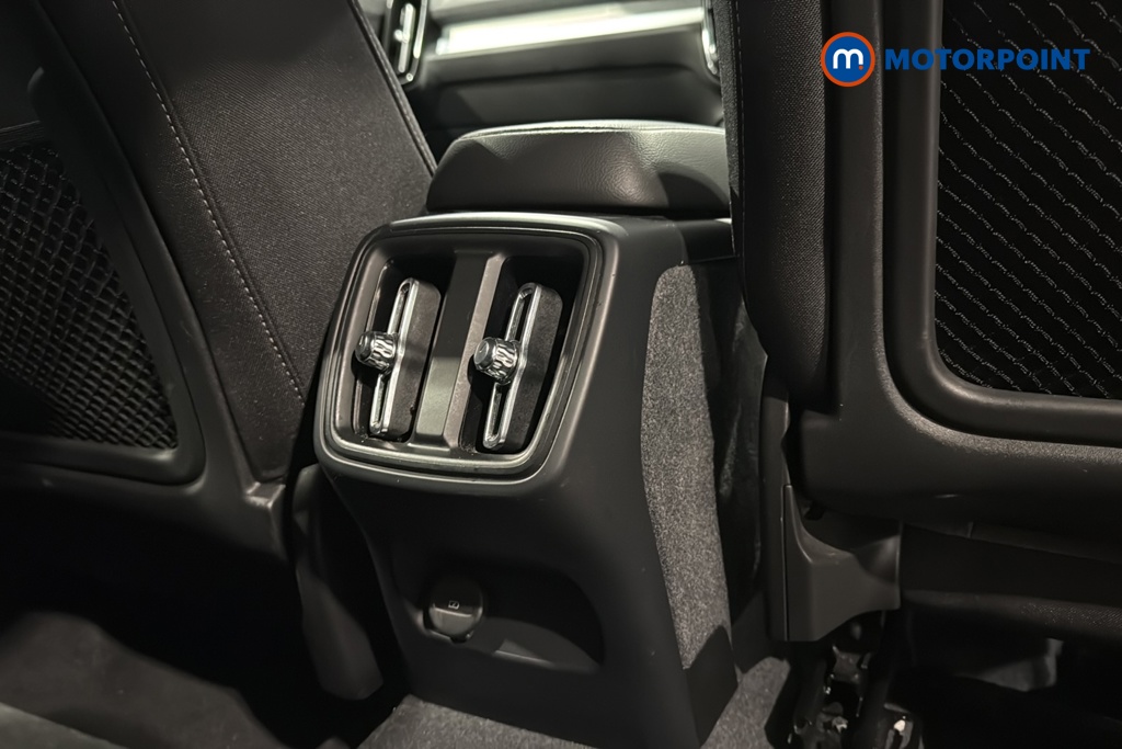 Volvo Xc40 Core Automatic Petrol SUV - Stock Number (1662389) - 28th supplementary image