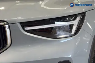 Volvo Xc40 Core Automatic Petrol SUV - Stock Number (1662389) - 42nd supplementary image