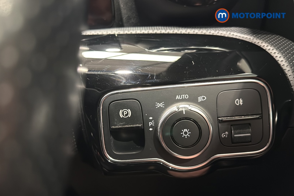 Mercedes-Benz A Class Amg Line Manual Petrol Hatchback - Stock Number (1662455) - 11th supplementary image