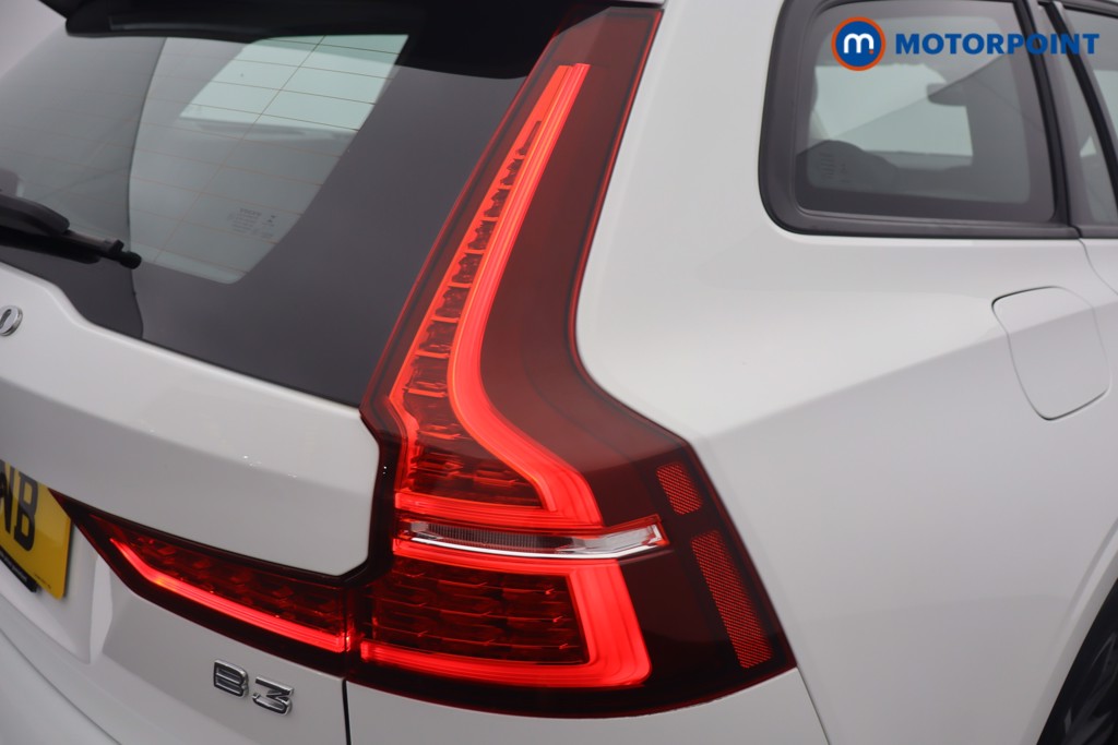 Volvo V60 Momentum Automatic Petrol Estate - Stock Number (1587942) - 13th supplementary image