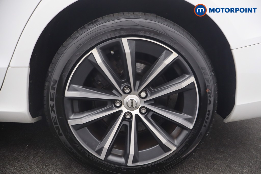 Volvo V60 Momentum Automatic Petrol Estate - Stock Number (1587942) - 18th supplementary image