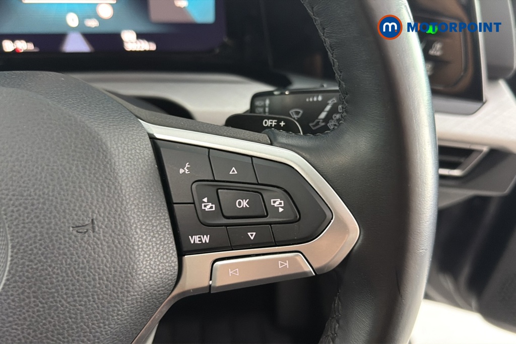 Volkswagen Golf Life Automatic Petrol Hatchback - Stock Number (1626243) - 3rd supplementary image