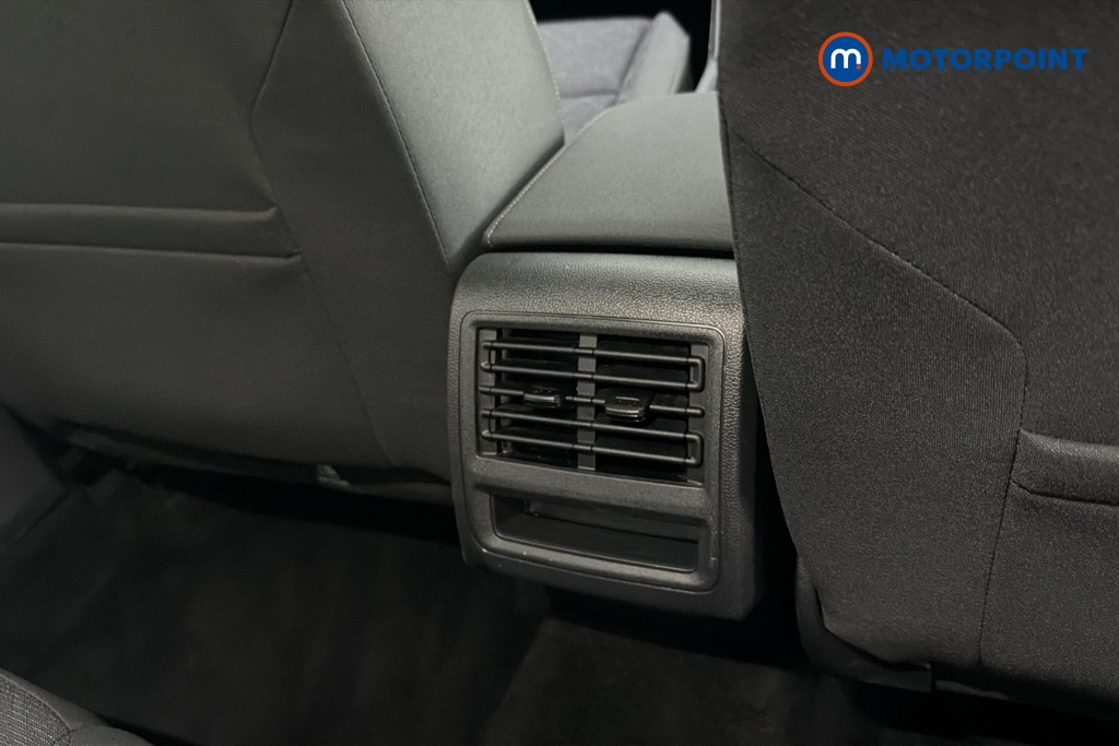 Volkswagen Golf Life Automatic Petrol Hatchback - Stock Number (1626243) - 28th supplementary image