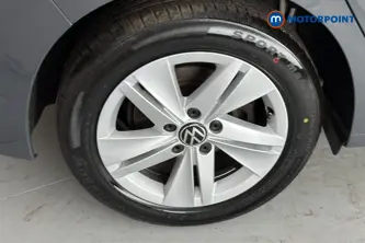 Volkswagen Golf Life Automatic Petrol Hatchback - Stock Number (1626243) - 46th supplementary image