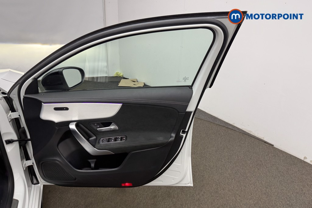 Mercedes-Benz A Class Amg Line Executive Edition Automatic Petrol Hatchback - Stock Number (1629218) - 16th supplementary image