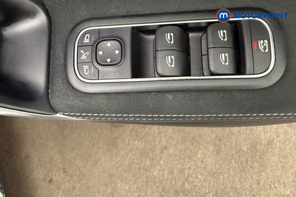 Mercedes-Benz A Class Amg Line Executive Edition Automatic Petrol Hatchback - Stock Number (1629218) - 17th supplementary image