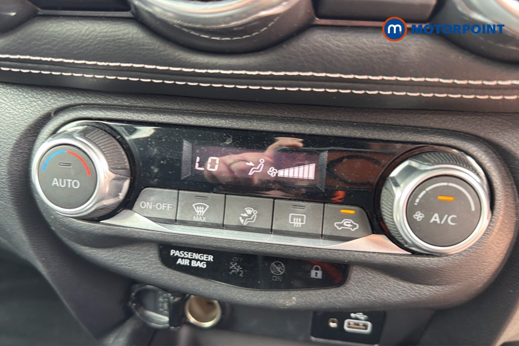 Nissan Juke N-Connecta Automatic Petrol SUV - Stock Number (1632895) - 12th supplementary image