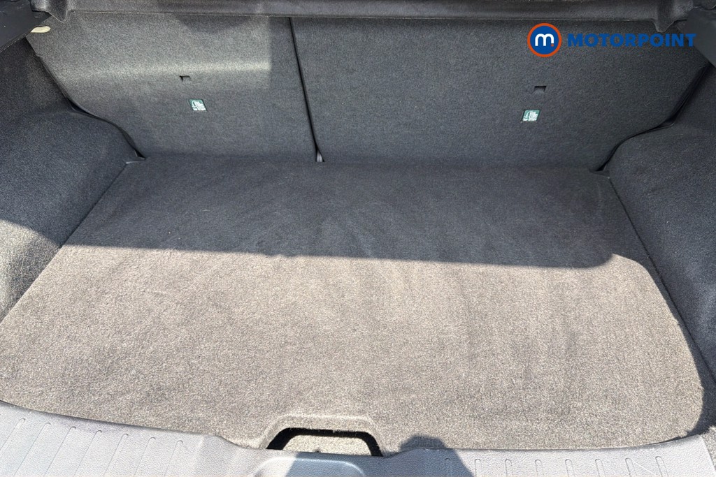 Nissan Juke N-Connecta Automatic Petrol SUV - Stock Number (1632895) - 33rd supplementary image