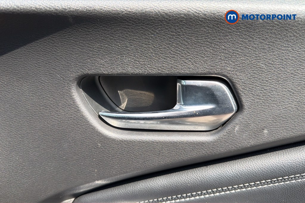 Nissan Juke N-Connecta Automatic Petrol SUV - Stock Number (1632895) - 42nd supplementary image