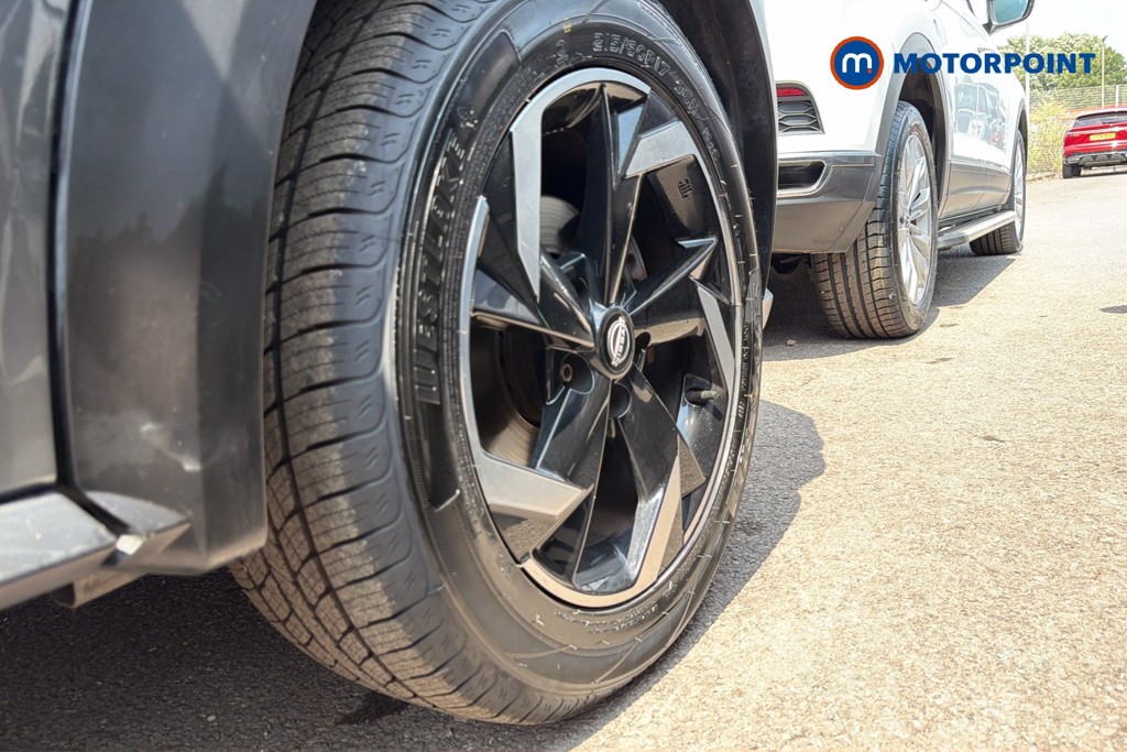 Nissan Juke N-Connecta Automatic Petrol SUV - Stock Number (1632895) - 50th supplementary image
