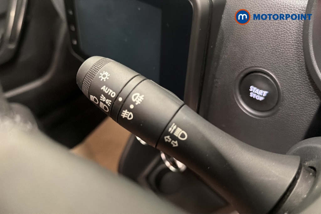 Dacia Duster Prestige Manual Petrol SUV - Stock Number (1646952) - 5th supplementary image