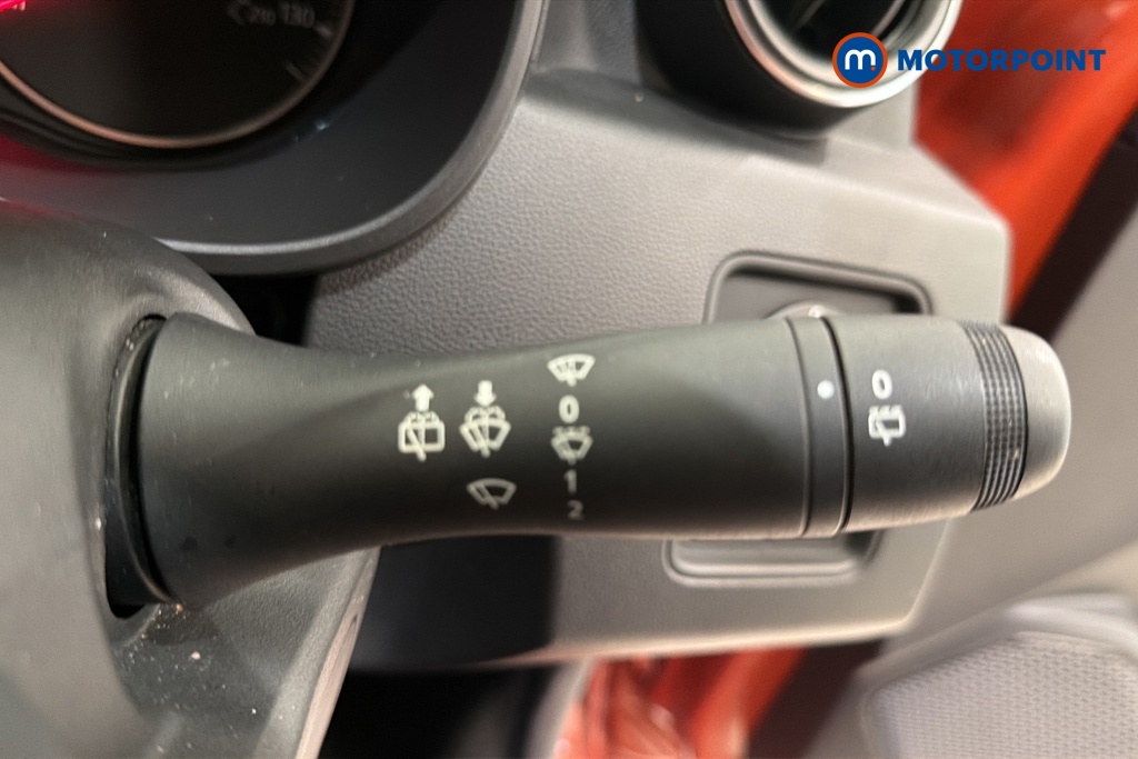 Dacia Duster Prestige Manual Petrol SUV - Stock Number (1646952) - 6th supplementary image
