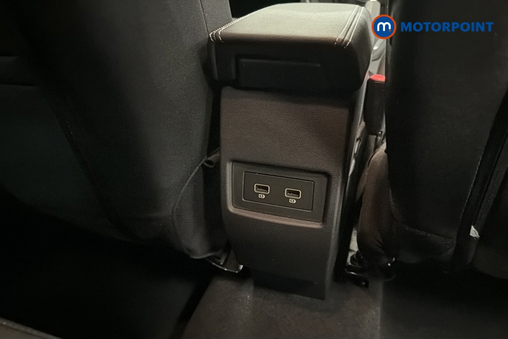 Dacia Duster Prestige Manual Petrol SUV - Stock Number (1646952) - 28th supplementary image