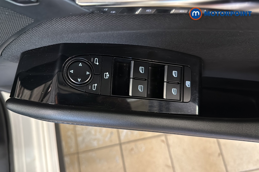 Mazda 3 Centre-Line Manual Petrol Hatchback - Stock Number (1648007) - 19th supplementary image