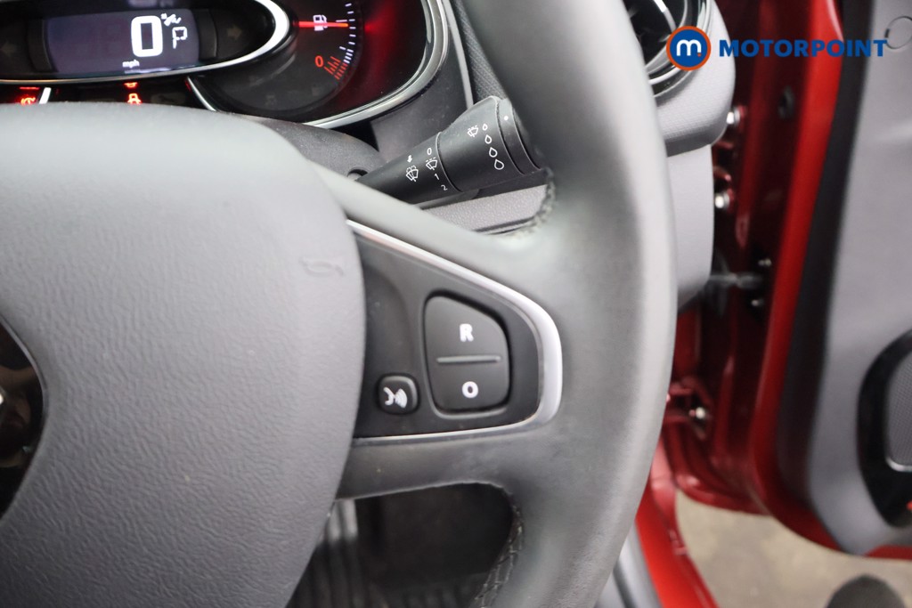 Renault Clio Iconic Automatic Diesel Hatchback - Stock Number (1648209) - 7th supplementary image