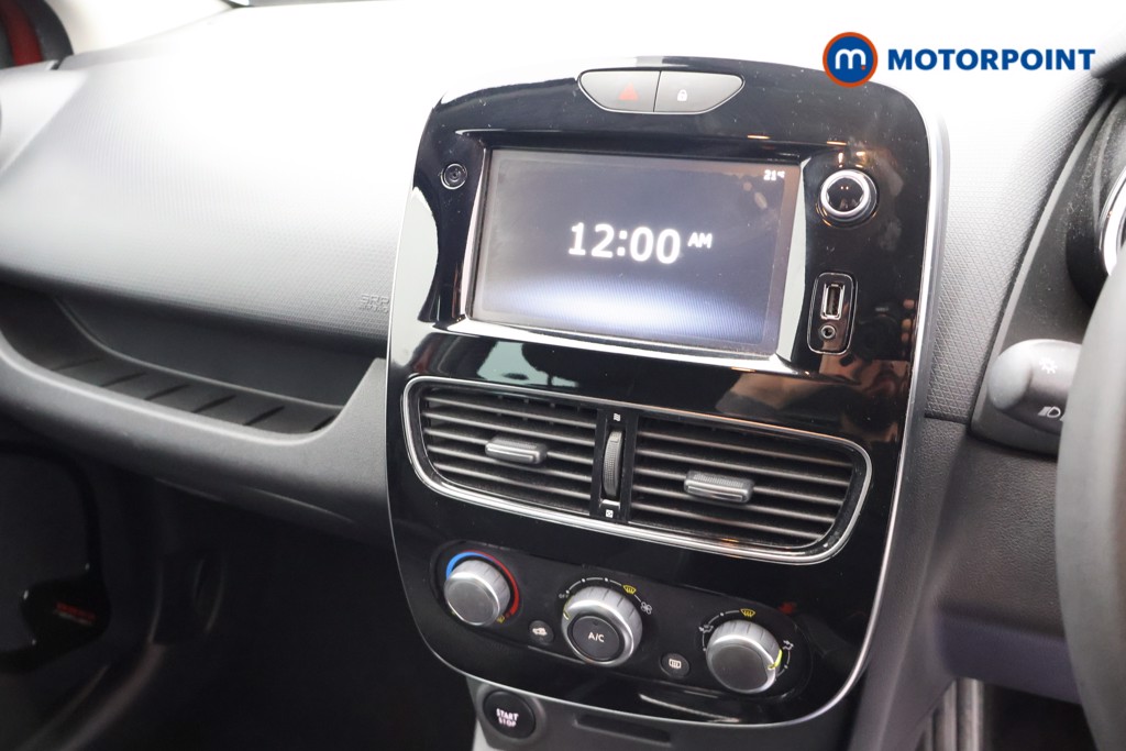 Renault Clio Iconic Automatic Diesel Hatchback - Stock Number (1648209) - 9th supplementary image