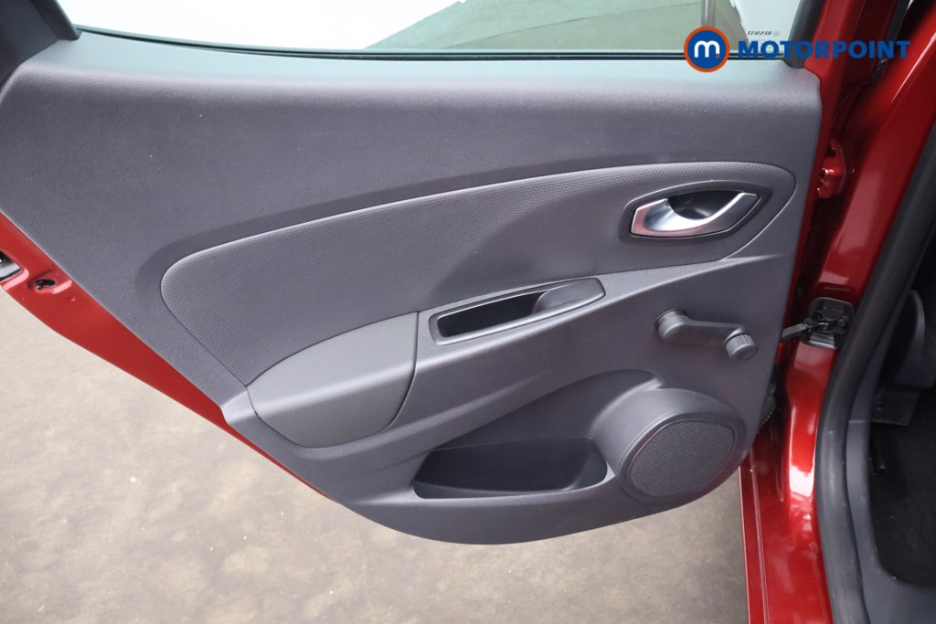 Renault Clio Iconic Automatic Diesel Hatchback - Stock Number (1648209) - 20th supplementary image