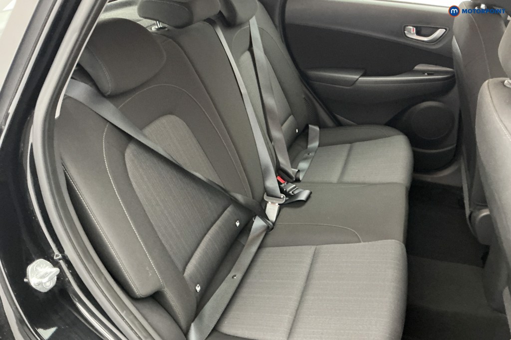 Hyundai Kona Se Connect Manual Petrol SUV - Stock Number (1650856) - 4th supplementary image