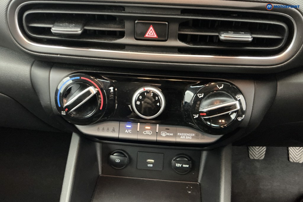 Hyundai Kona Se Connect Manual Petrol SUV - Stock Number (1650856) - 9th supplementary image