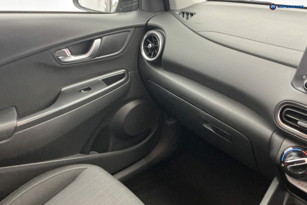 Hyundai Kona Se Connect Manual Petrol SUV - Stock Number (1650856) - 10th supplementary image