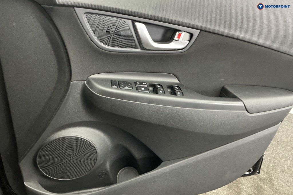 Hyundai Kona Se Connect Manual Petrol SUV - Stock Number (1650856) - 14th supplementary image