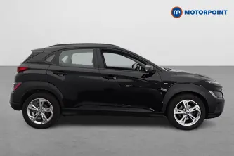 Hyundai Kona Se Connect Manual Petrol SUV - Stock Number (1650856) - Drivers side