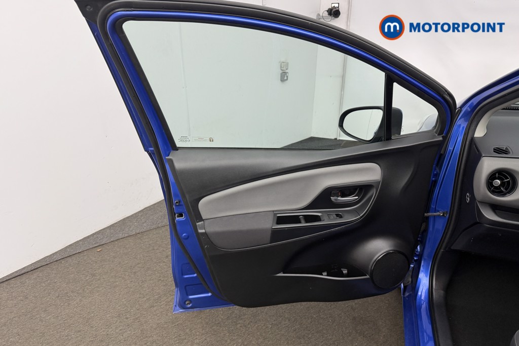 Toyota Yaris Icon Tech Automatic Petrol-Electric Hybrid Hatchback - Stock Number (1650961) - 4th supplementary image