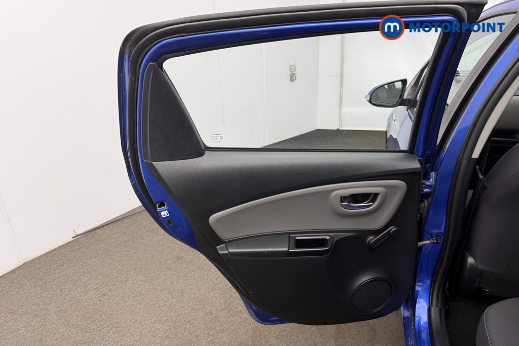 Toyota Yaris Icon Tech Automatic Petrol-Electric Hybrid Hatchback - Stock Number (1650961) - 6th supplementary image