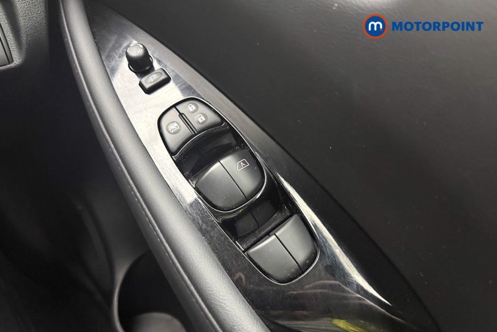 Nissan Leaf Tekna Automatic Electric Hatchback - Stock Number (1651953) - 16th supplementary image