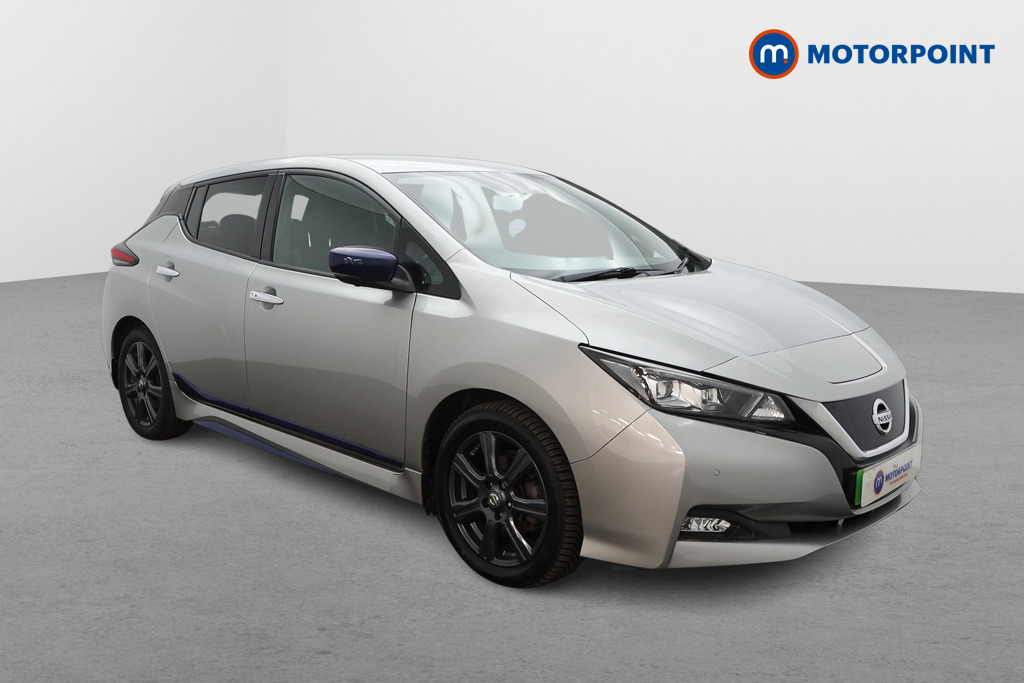 Nissan Leaf Tekna Automatic Electric Hatchback - Stock Number (1651953) - Drivers side front corner