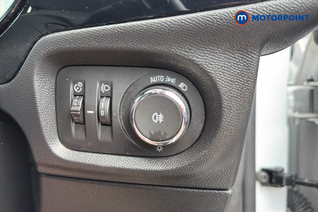 Vauxhall Corsa Design Manual Petrol Hatchback - Stock Number (1652045) - 18th supplementary image