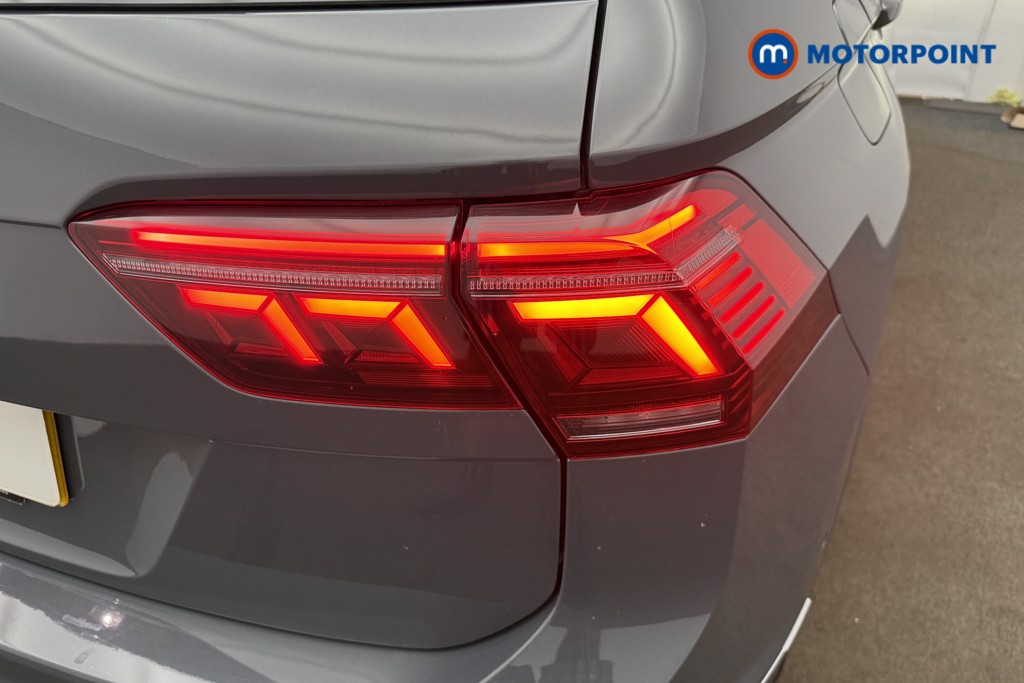 Volkswagen Tiguan Elegance Automatic Petrol SUV - Stock Number (1652048) - 11th supplementary image