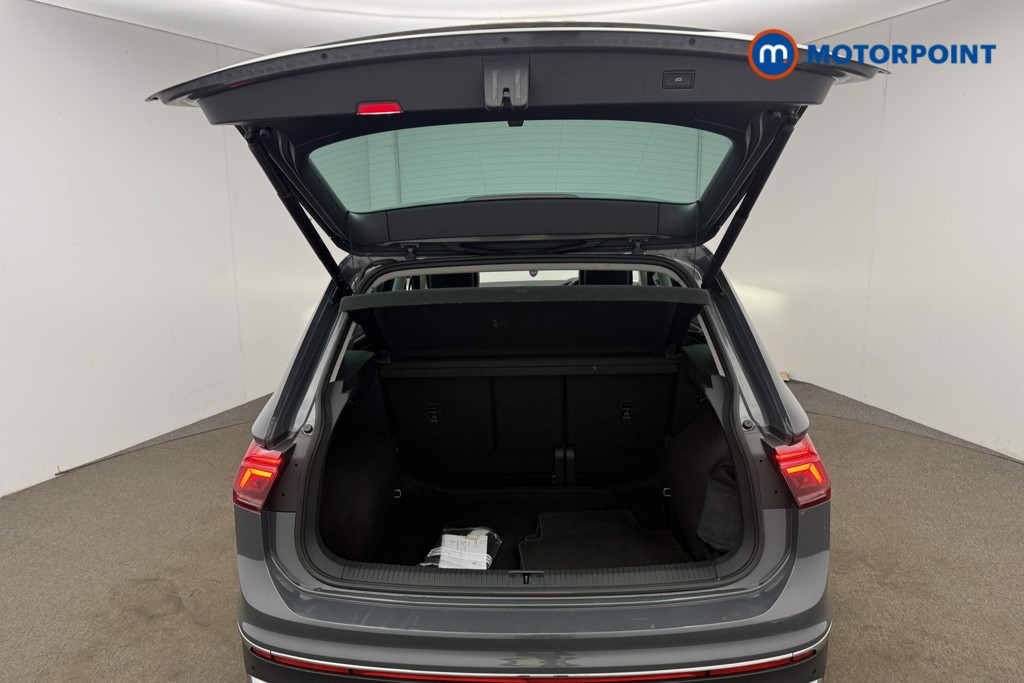 Volkswagen Tiguan Elegance Automatic Petrol SUV - Stock Number (1652048) - 13th supplementary image