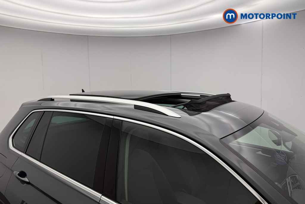 Volkswagen Tiguan Elegance Automatic Petrol SUV - Stock Number (1652048) - 19th supplementary image