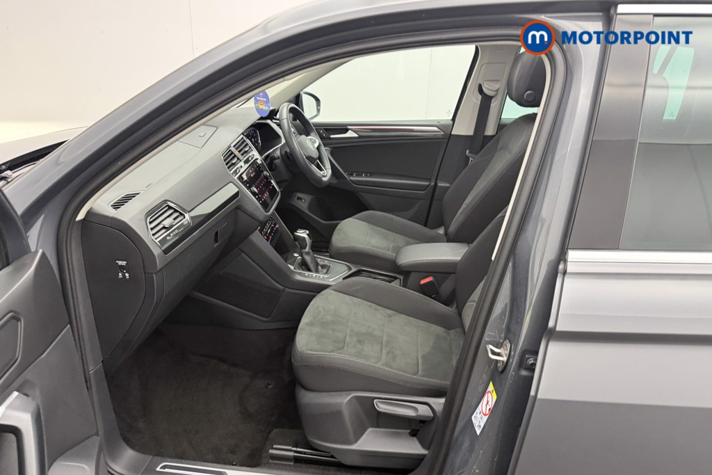 Volkswagen Tiguan Elegance Automatic Petrol SUV - Stock Number (1652048) - 1st supplementary image