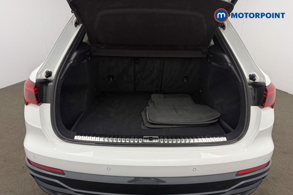 Audi Q3 Edition 1 Manual Petrol SUV - Stock Number (1655187) - 5th supplementary image