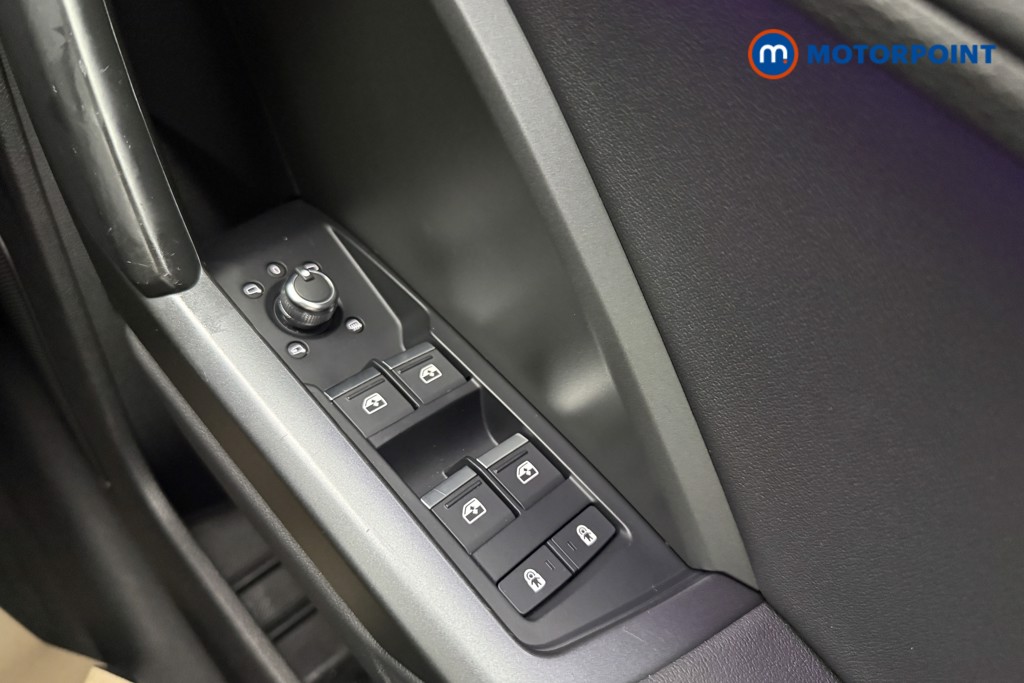 Audi Q3 Edition 1 Manual Petrol SUV - Stock Number (1655187) - 16th supplementary image