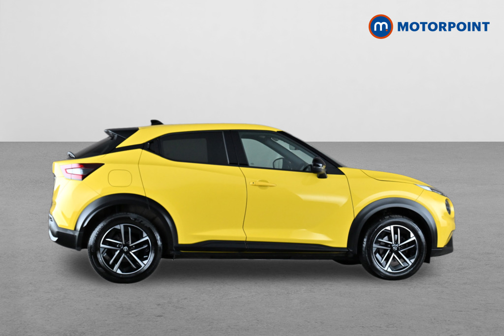 Nissan Juke N-Connecta Manual Petrol SUV - Stock Number (1655810) - Drivers side