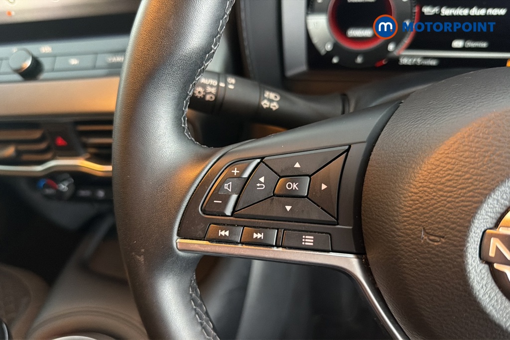 Nissan Juke N-Connecta Manual Petrol SUV - Stock Number (1655816) - 4th supplementary image